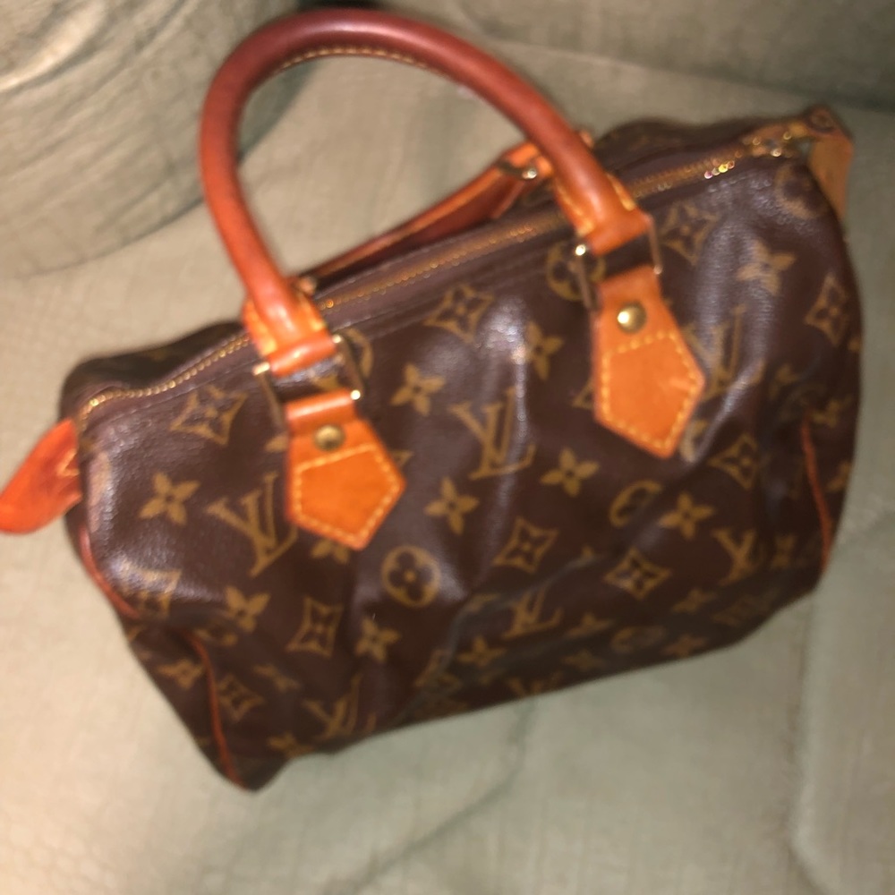 Louis Vuitton Monogram Canvas Speedy 25